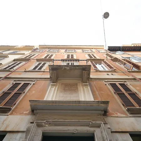 Juan's Trevi Buddyrent Apartament *